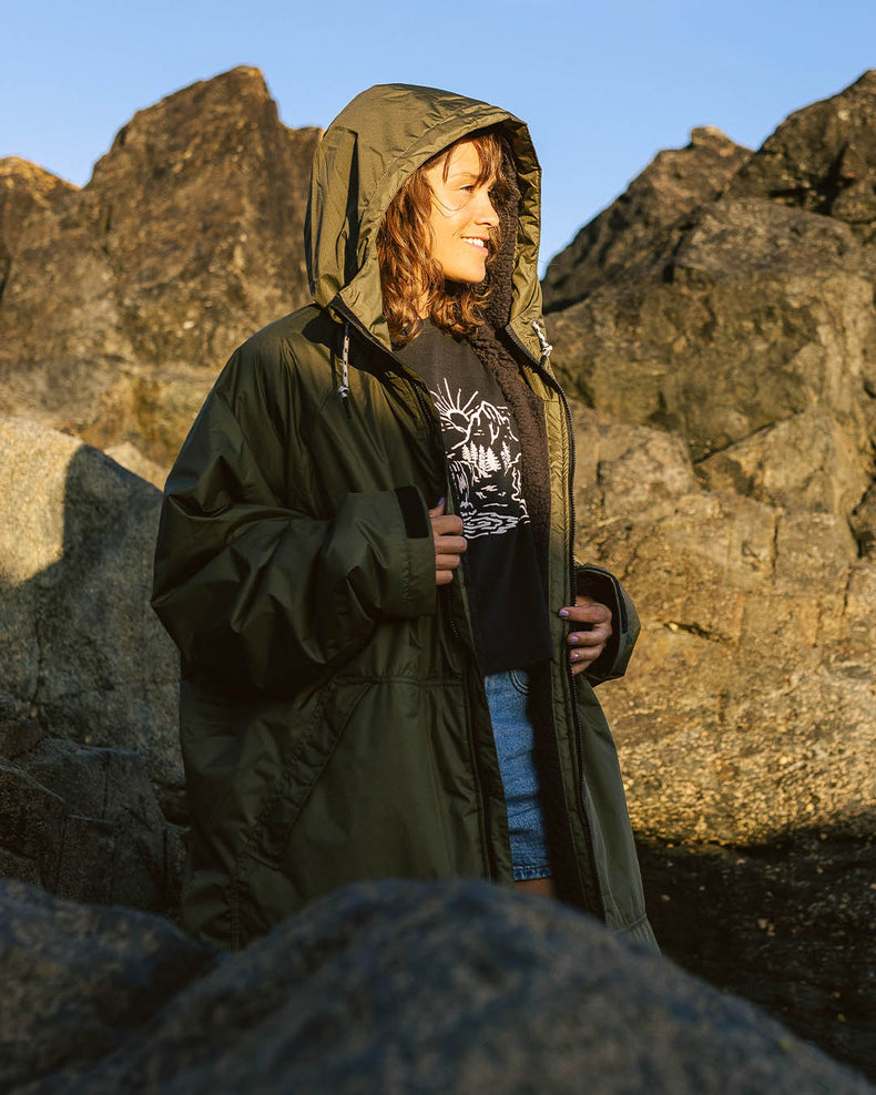 Passenger Waves Recycled Sherpa Lined Changing Robe Khaki