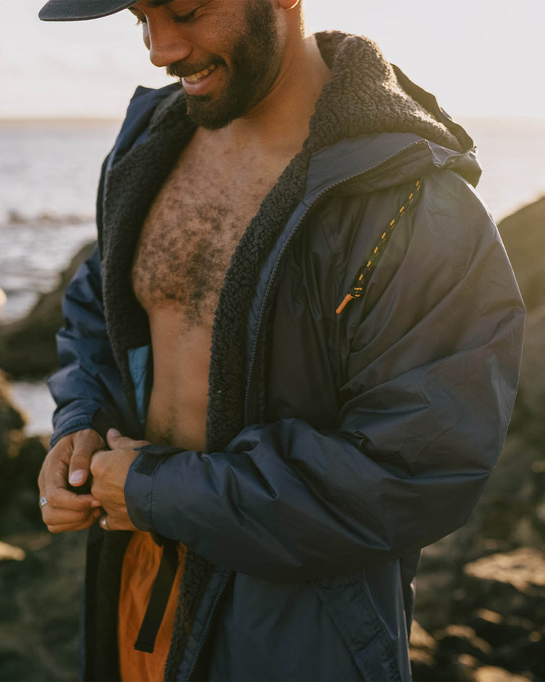 Passenger Waves Recycled Sherpa Lined Changing Robe Rich Navy