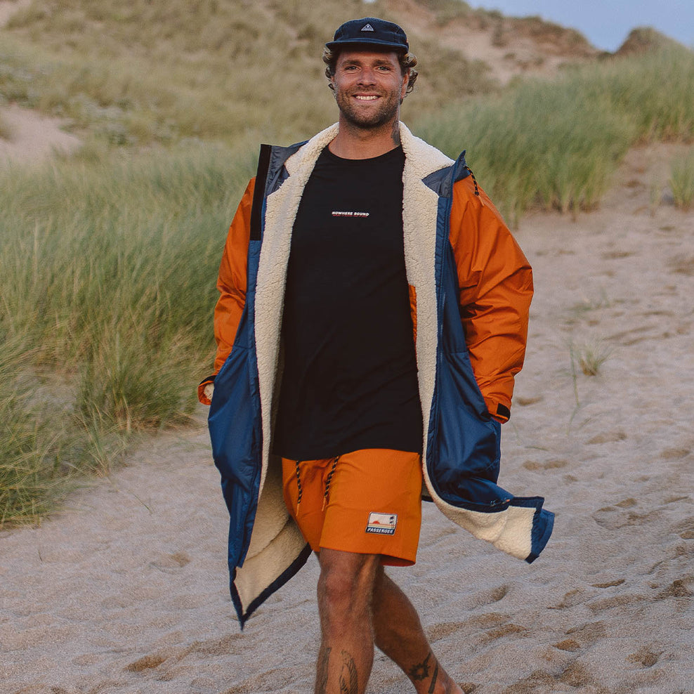 Passenger's Roaming Recycled Sherpa Lined Changing Robe Ensign Blue/Sunrise Orange