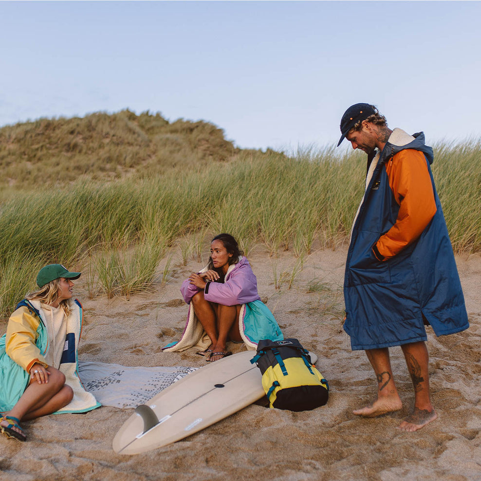 Passenger's Roaming Recycled Sherpa Lined Changing Robe Ensign Blue/Sunrise Orange