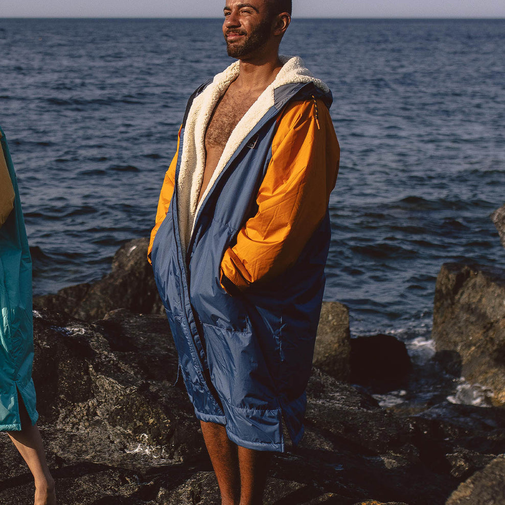 Passenger's Roaming Recycled Sherpa Lined Changing Robe Ensign Blue/Sunrise Orange