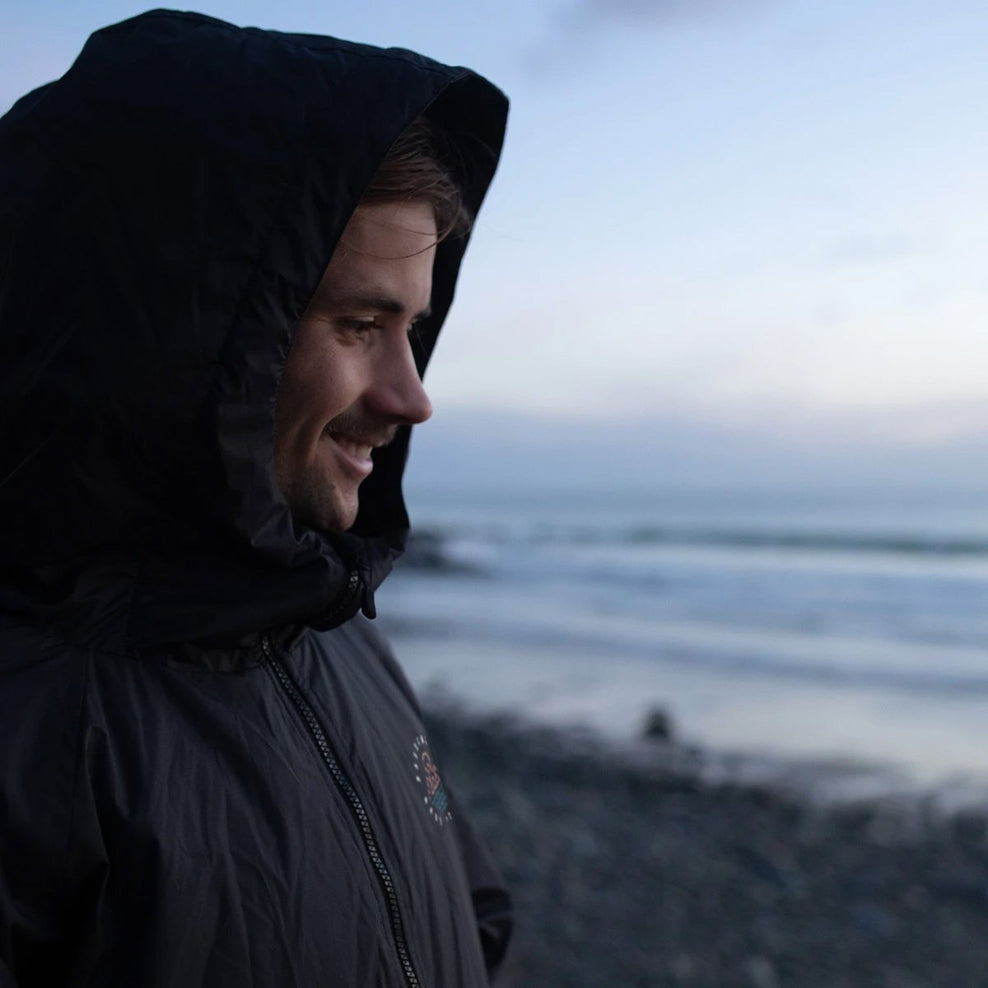 Passenger's Escapism Recycled Towel Lined Changing Robe Black