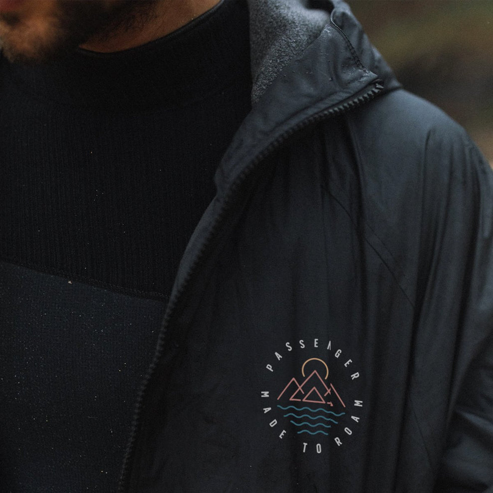 Passenger's Escapism Recycled Towel Lined Changing Robe Black