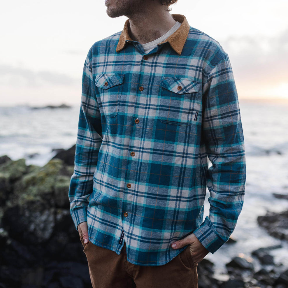 Passenger Chipping Shirt Blue Coral/Viridian/Off White