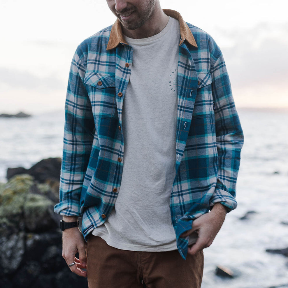 Passenger Chipping Shirt Blue Coral/Viridian/Off White