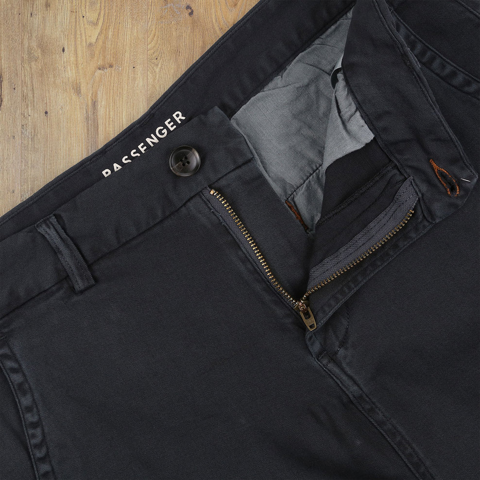 Passenger Ridge Short Faded Black