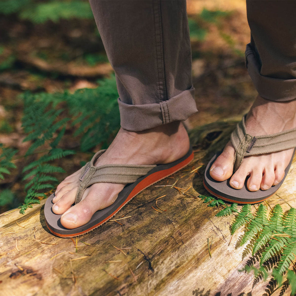 Passenger Santos Flip Flop Taupe