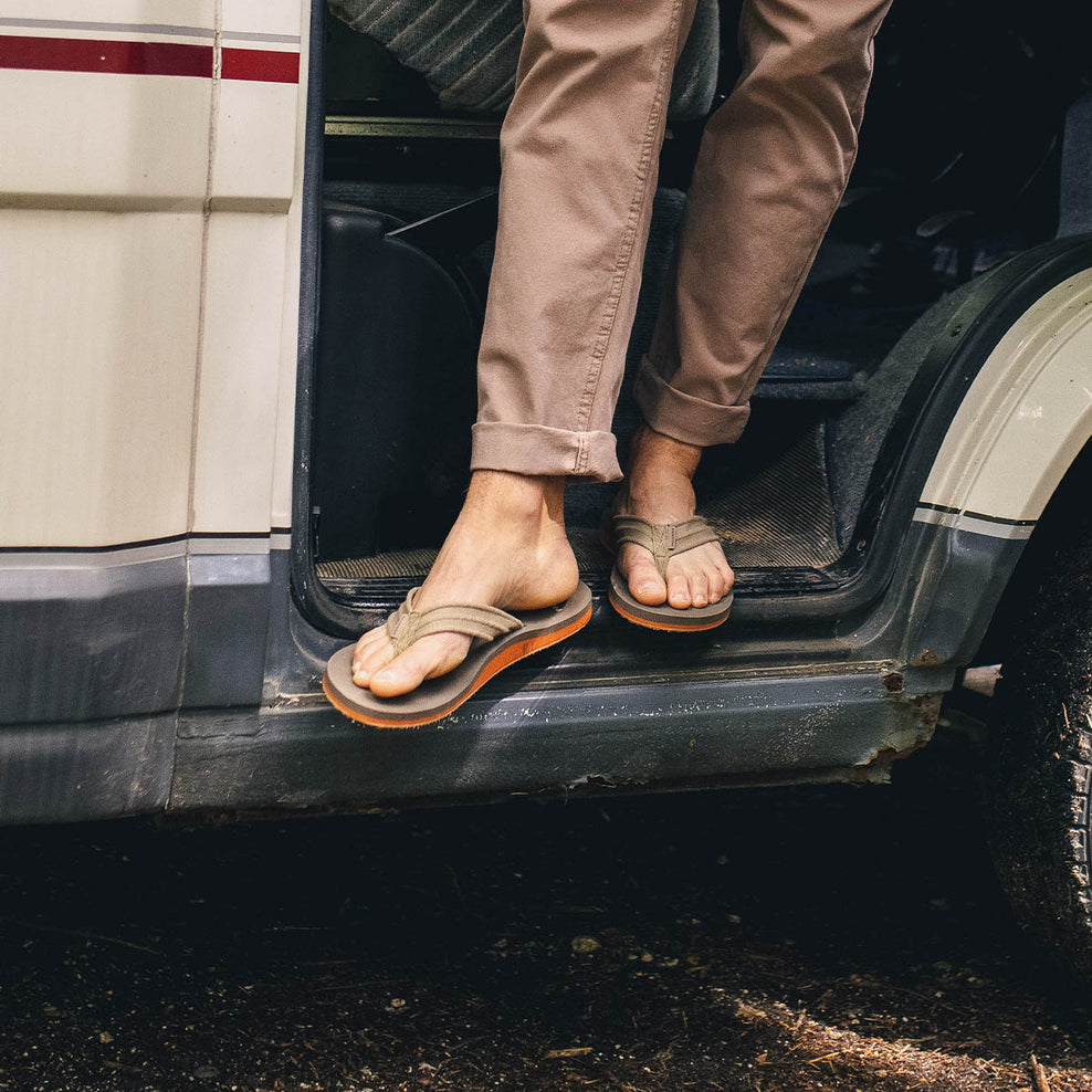 Passenger Santos Flip Flop Taupe