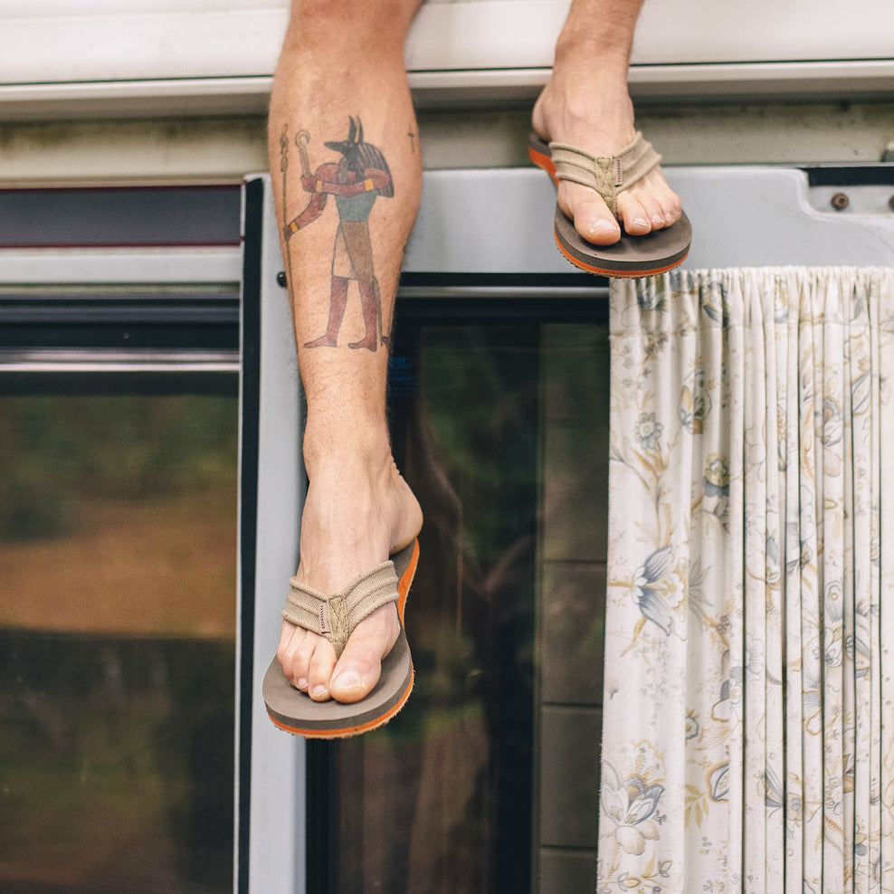 Passenger Santos Flip Flop Taupe