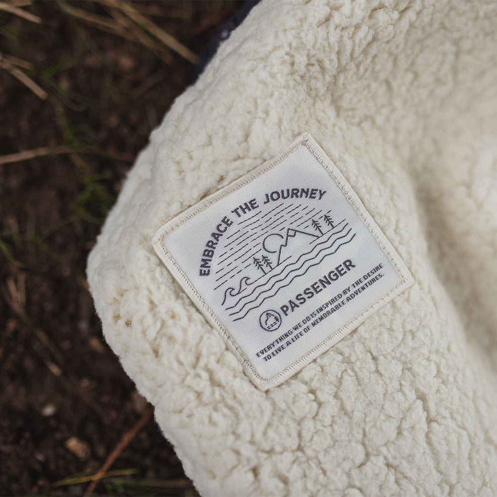 Passenger Nomadic Recycled Sherpa Blanket Black 'Nowhere Bound' Print