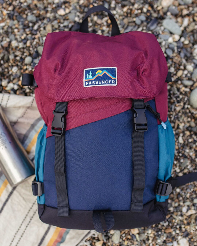 Passenger Boondocker Recycled 26L Backpack Navy/Burgundy