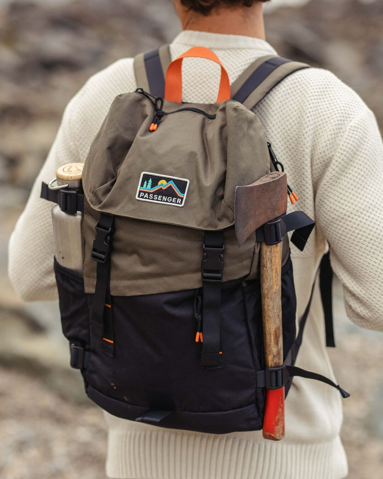 Passenger Boondocker Recycled 26L Backpack Black/Khaki