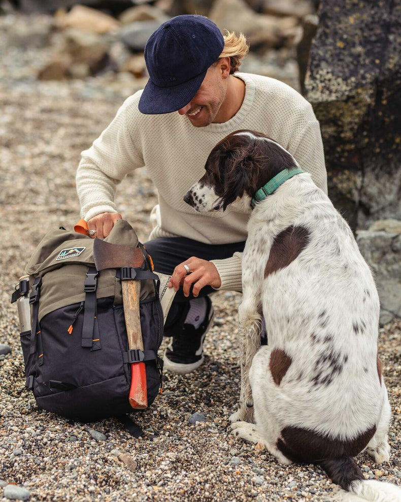 Passenger Boondocker Recycled 26L Backpack Black/Khaki