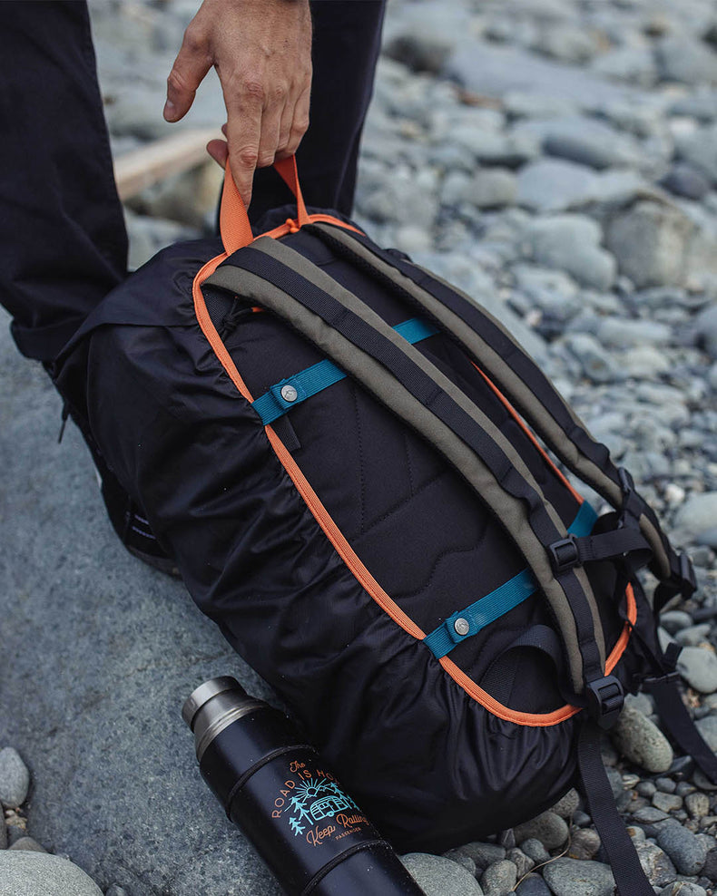Passenger Recycled Waterproof Backpack Cover (18-35L) Black