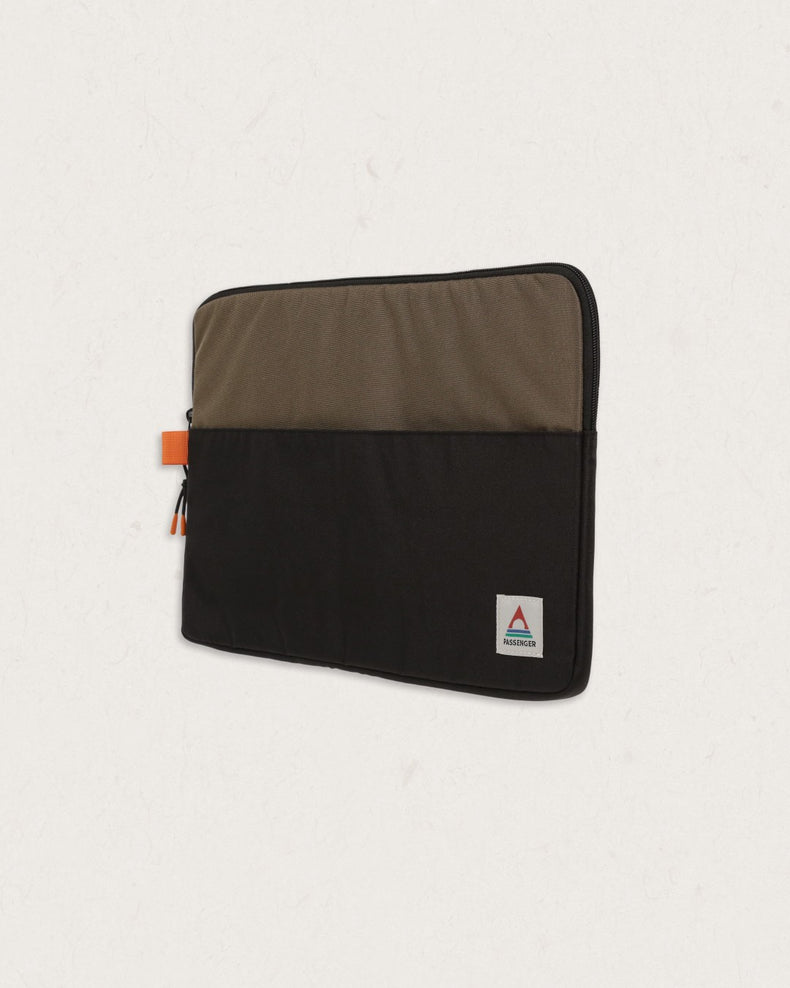 Passenger On-The-Go Recycled Laptop Sleeve Black/Khaki