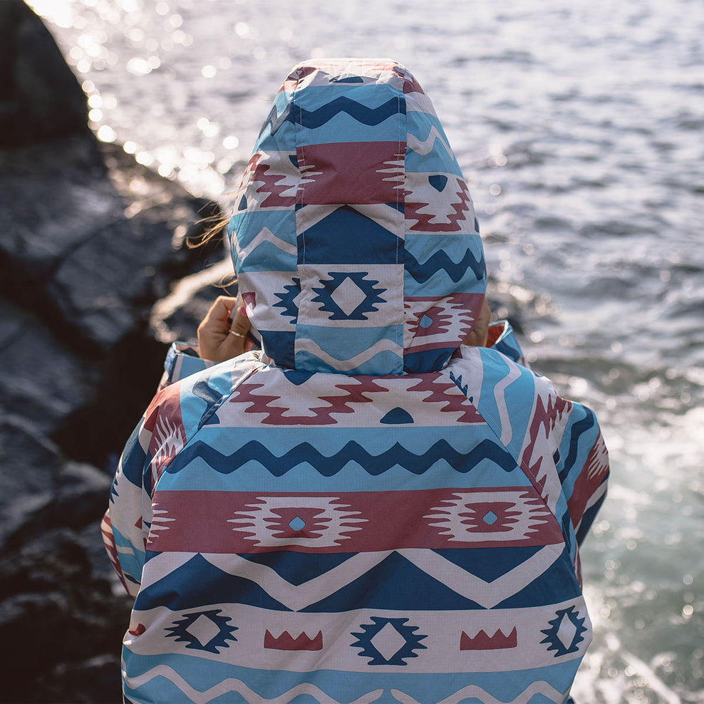 Passenger Roaming Recycled Sherpa Lined Changing Robe Multi Geo Stripe Coral