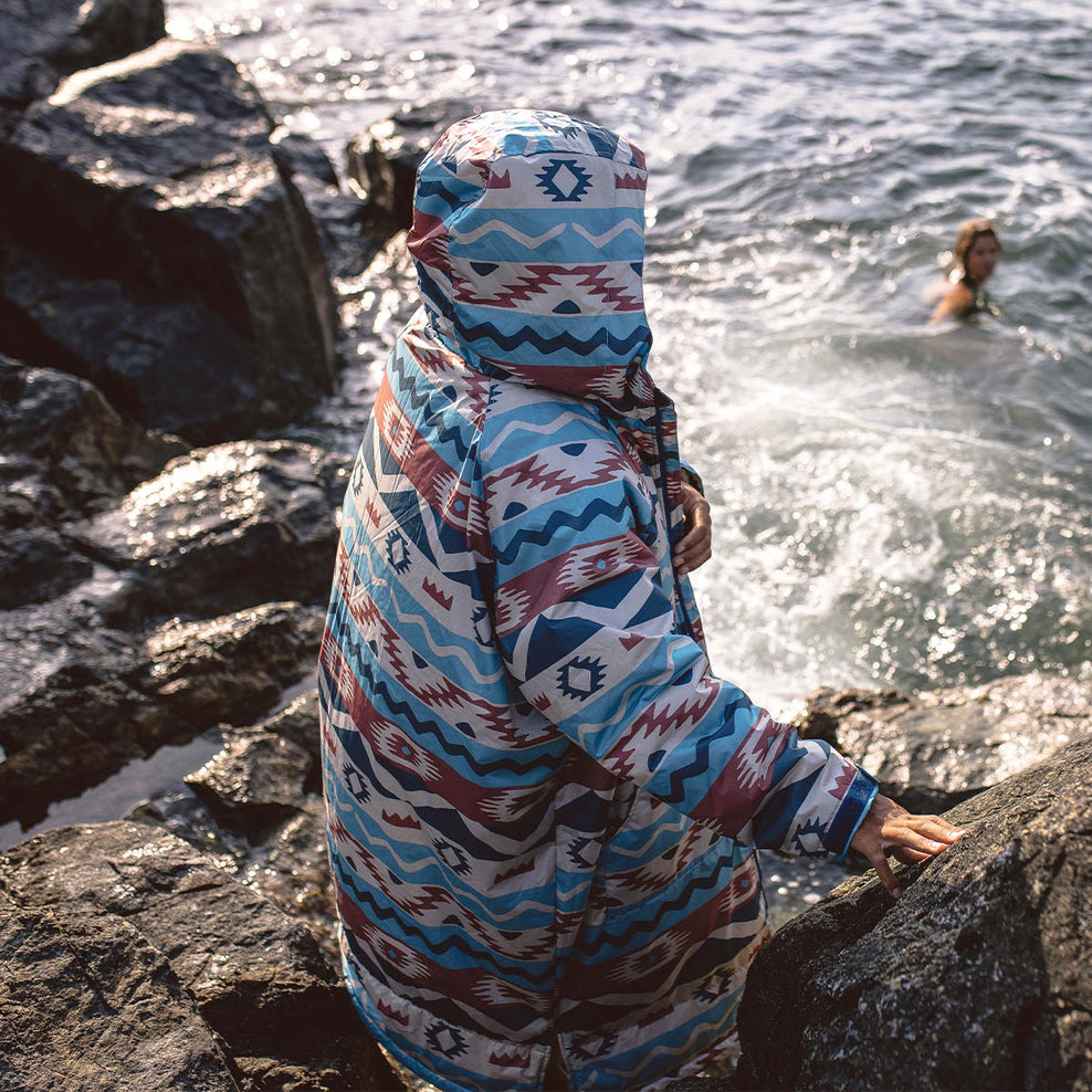 Passenger Roaming Recycled Sherpa Lined Changing Robe Multi Geo Stripe Coral