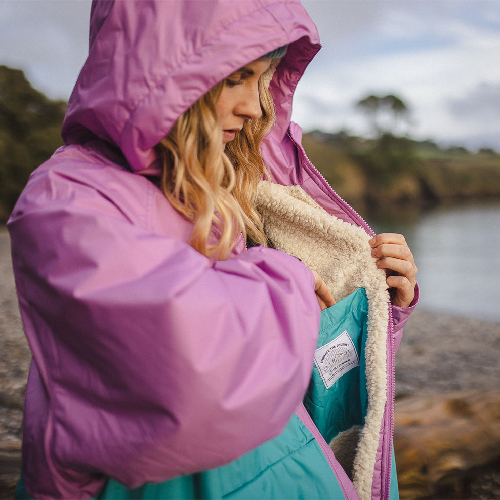 Passenger Roaming Recycled Sherpa Lined Changing Robe Viridian Green/Orchid