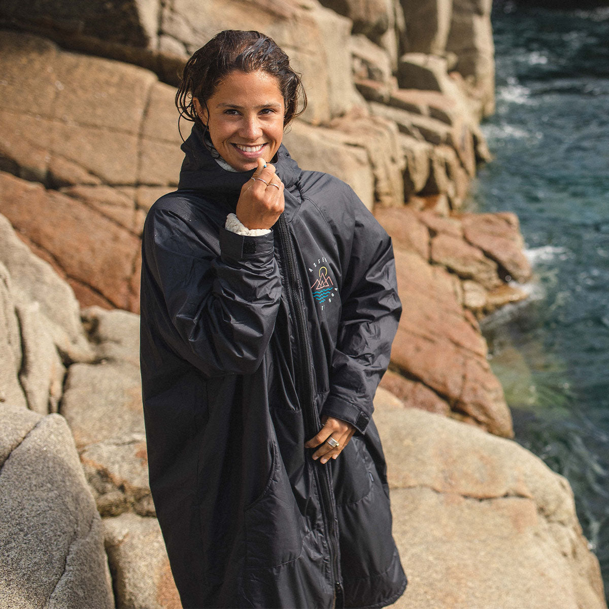 Passenger Escapism Recycled Sherpa Lined Changing Robe Black