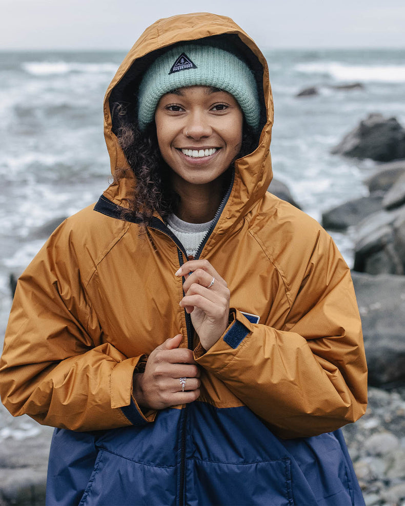 Passenger Roaming Recycled Sherpa Lined Changing Robe Rich Navy/Golden Brown