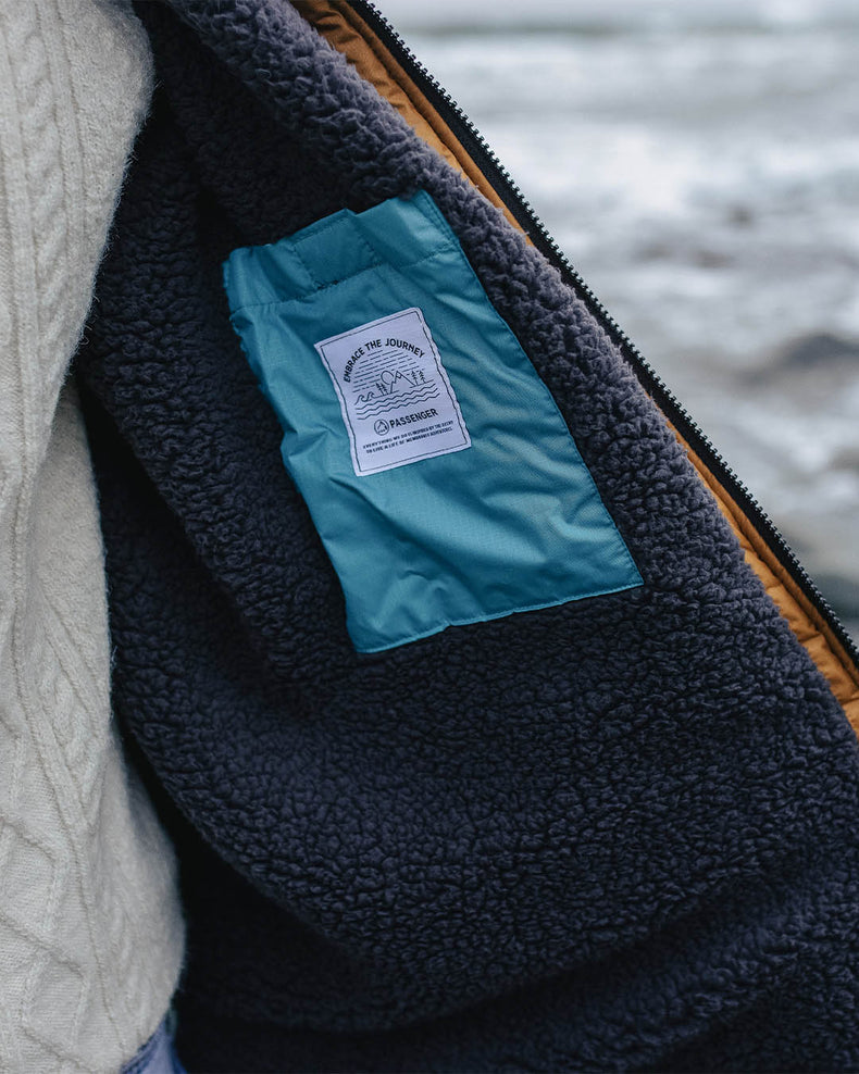 Passenger Roaming Recycled Sherpa Lined Changing Robe Rich Navy/Golden Brown