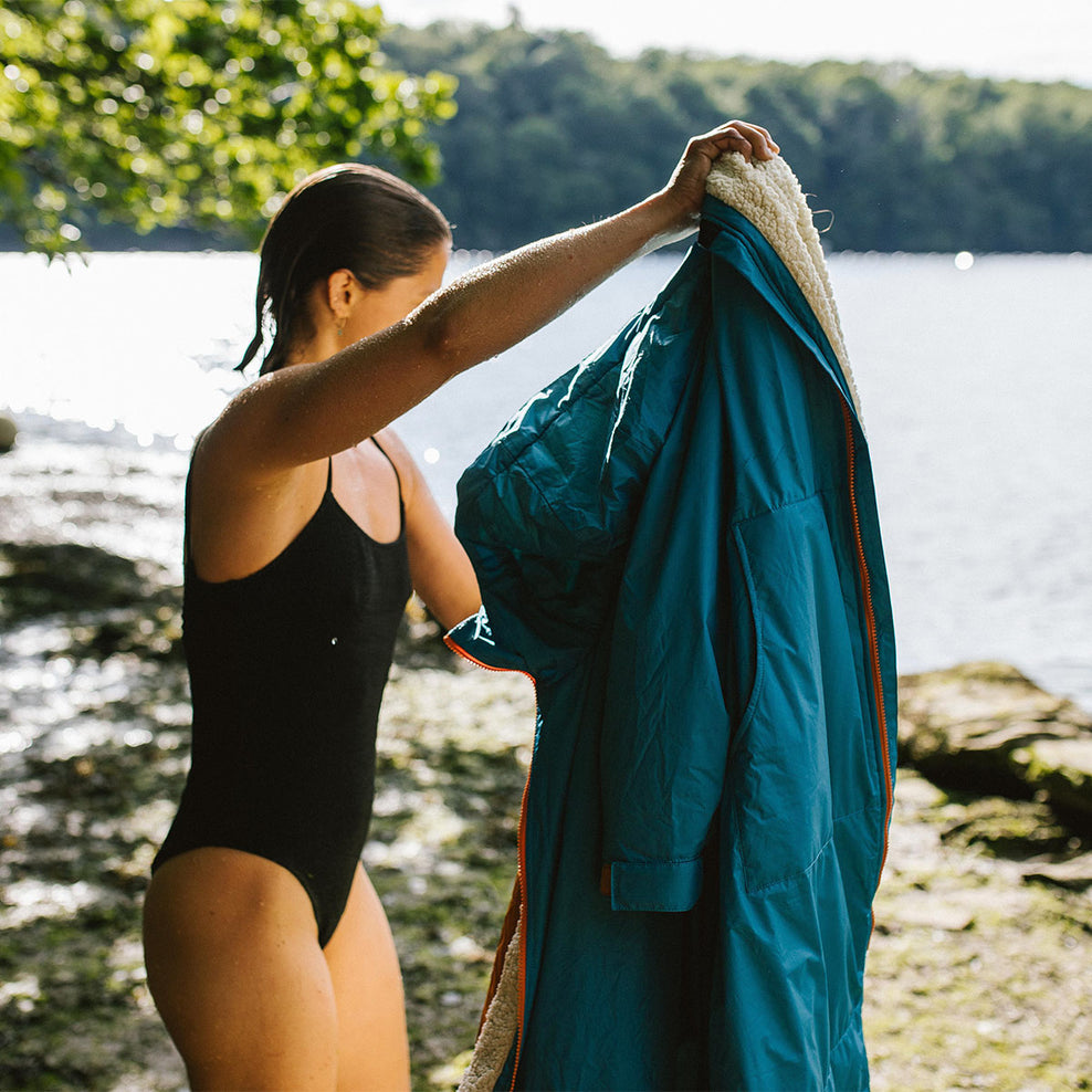 Passenger Escapism Recycled Sherpa Lined Changing Robe Larkspur Blue