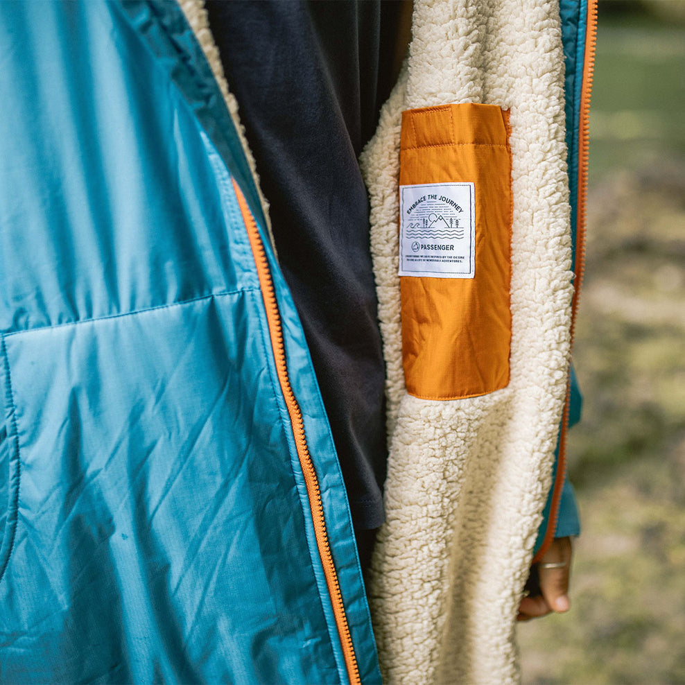 Passenger Escapism Recycled Sherpa Lined Changing Robe Larkspur Blue