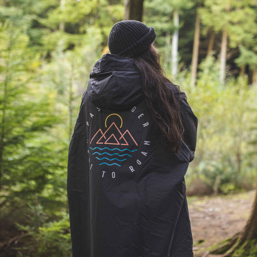 Passenger Nomadic Recycled Sherpa Lined Changing Robe Black