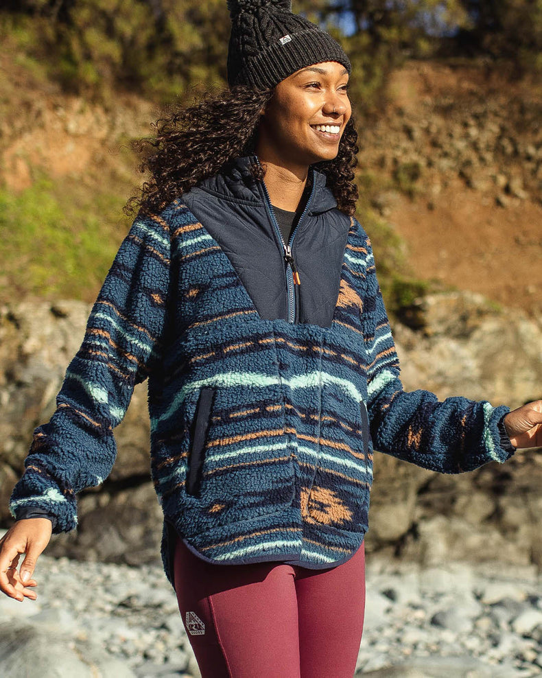 Passenger Beaumont Recycled Deep-Pile Sherpa Fleece Blue Coral Geo Pattern