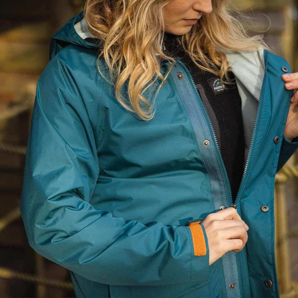 Passenger Pacific Recycled Waterproof Jacket Blue Coral
