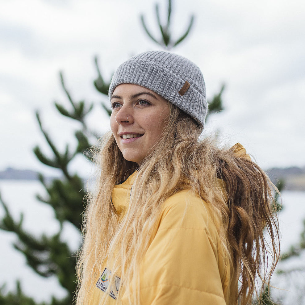 Passenger Compass Beanie Light Grey