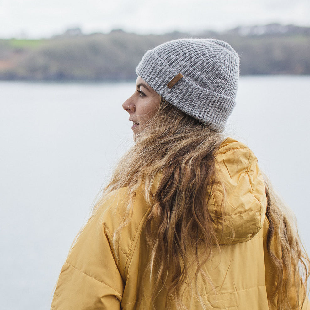 Passenger Compass Beanie Light Grey