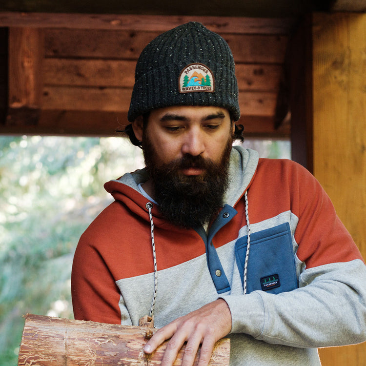 Passenger Compass Beanie Faded Black