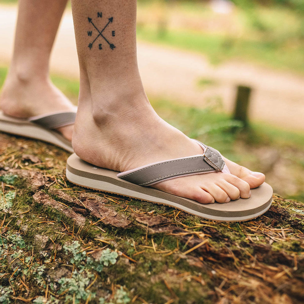 Passenger Lima Flip Flop Taupe